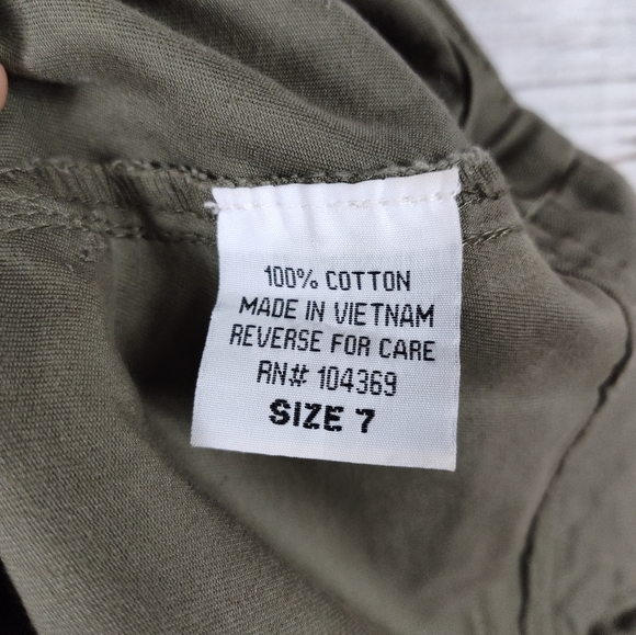 YMI Cropped Cargo Pants - Picture 10 of 11